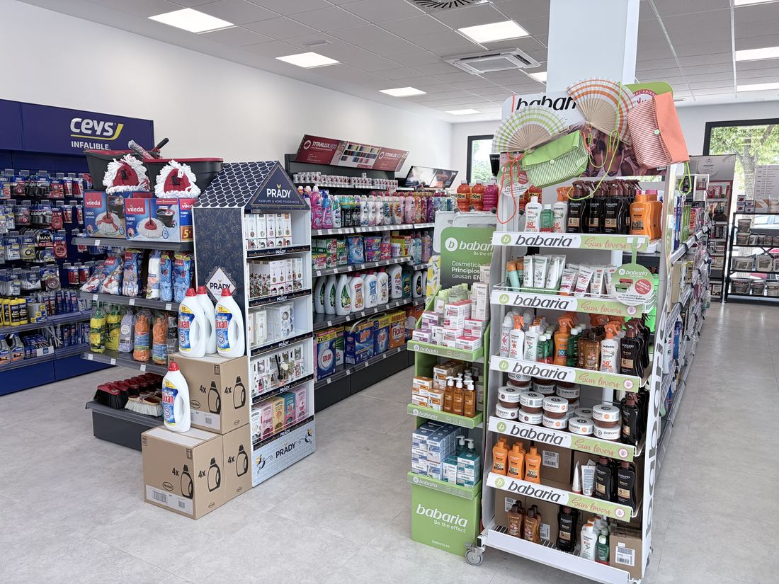 Zona de tienda de droguería y perfumería